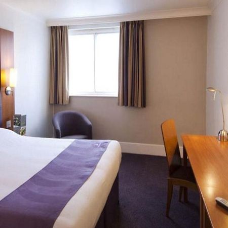 Premier Inn Newcastle Central Exterior photo