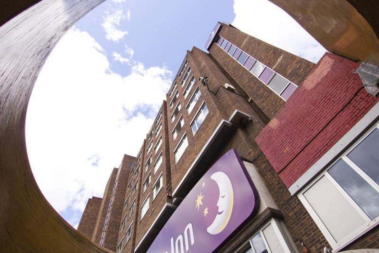 Premier Inn Newcastle Central Exterior photo