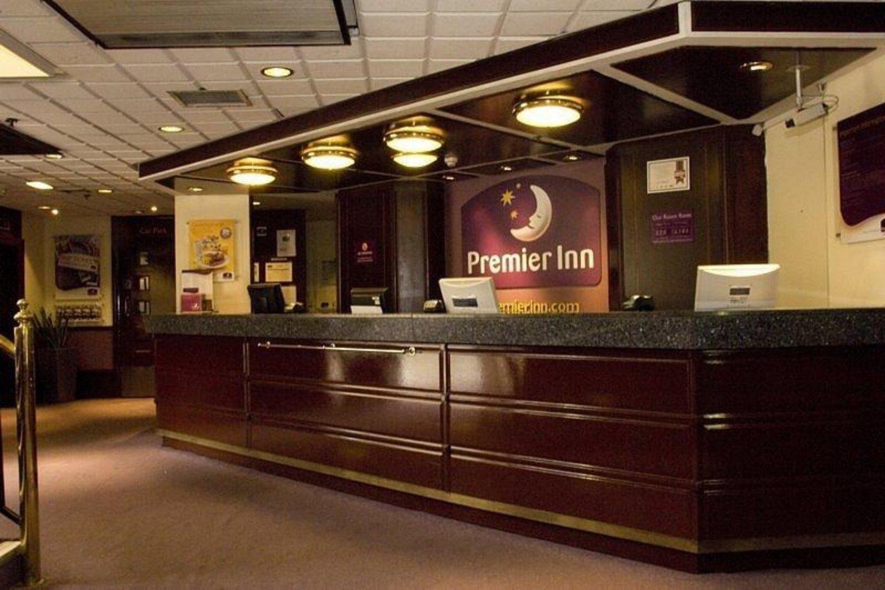 Premier Inn Newcastle Central Exterior photo