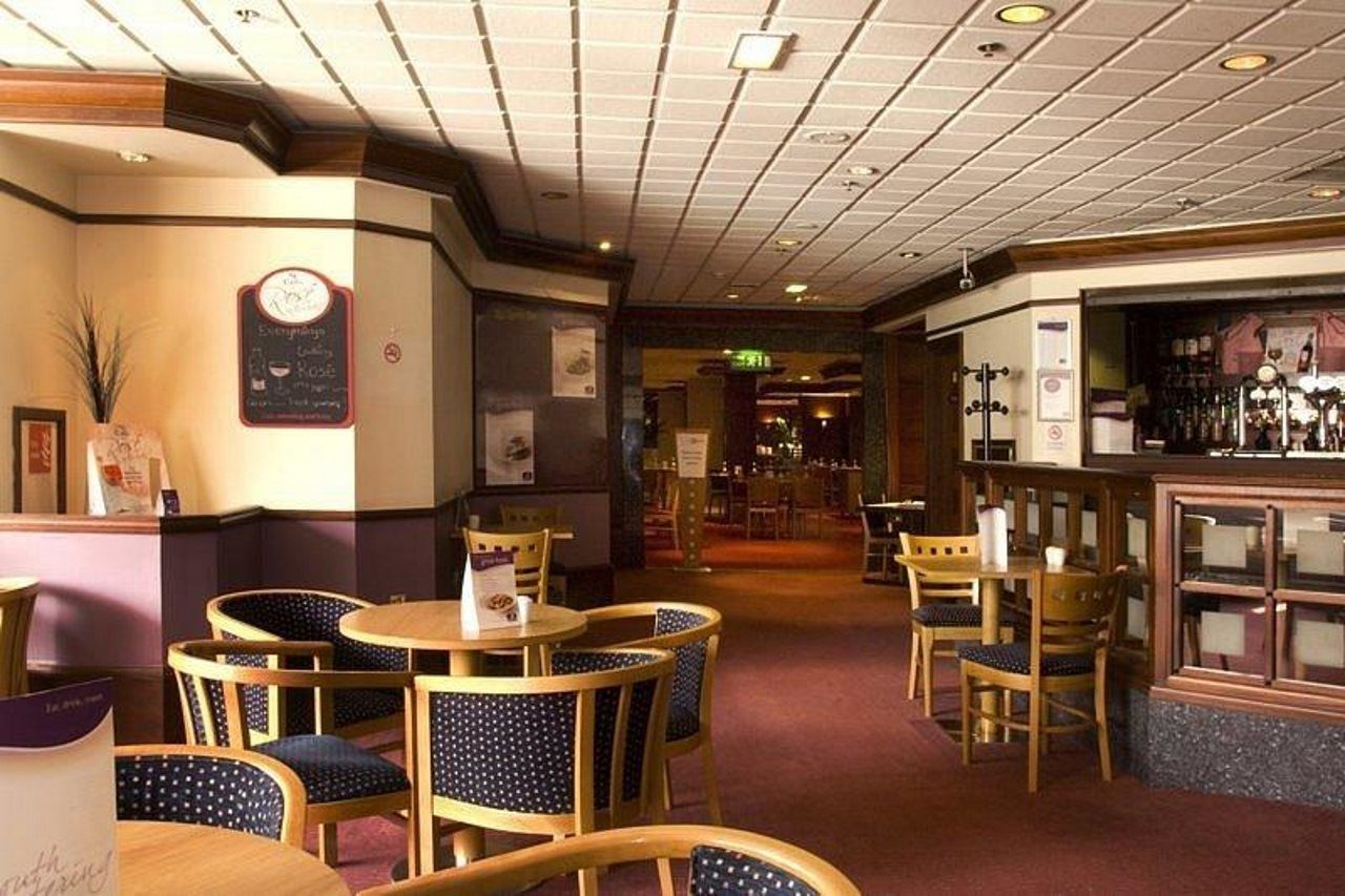 Premier Inn Newcastle Central Exterior photo